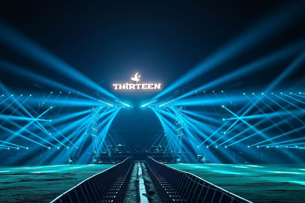 200+ Waterproof Stage Lights – All In on VTOLSTAGE